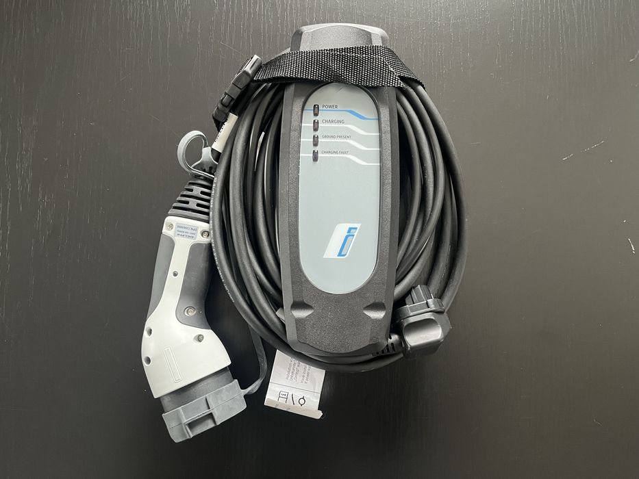 Cablu incarcare bmw 220v