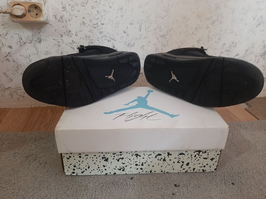 Jordan 4 Black Cat