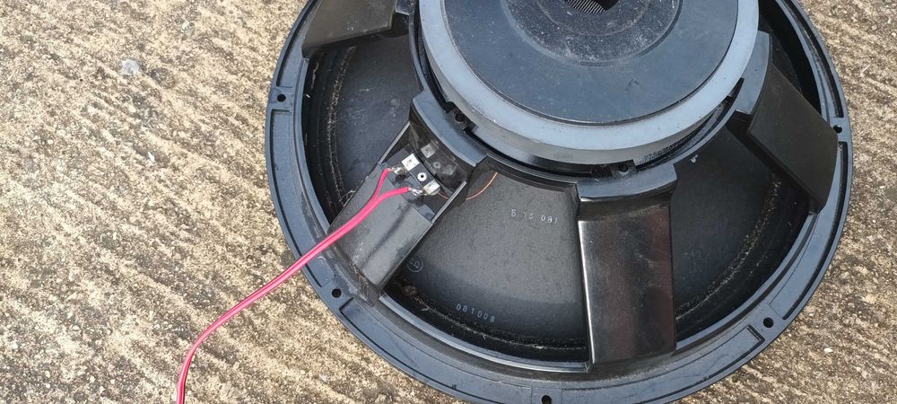 Difuzor Bass  18 defect