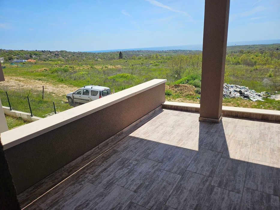 Къща с четири спални - ново стройтелство