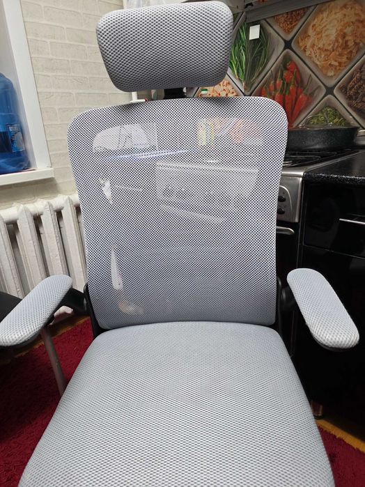 Кресло офисное в хорошем состоянии
