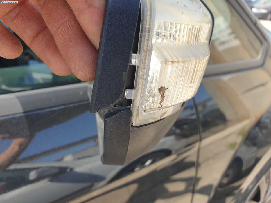 Oglinda Electrica Dreapta cu Defect Ford Galaxy 2 Facelift 2006 - 2015 Culoare G6 [K5025]