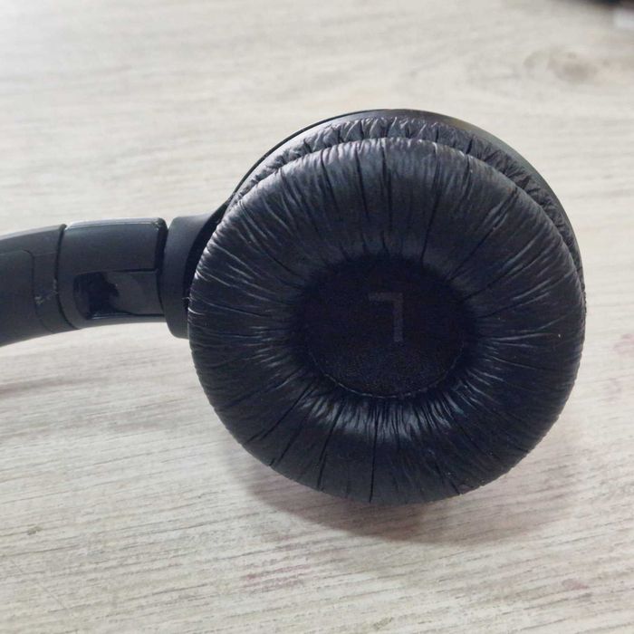 Безжични слушалки JBL Tune 5