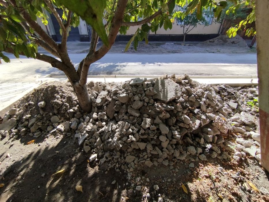 Отдаю даром, куски бетона для засыпки