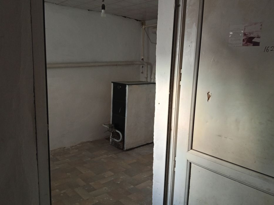 Сдам гараж 110 КВ/м.150000
