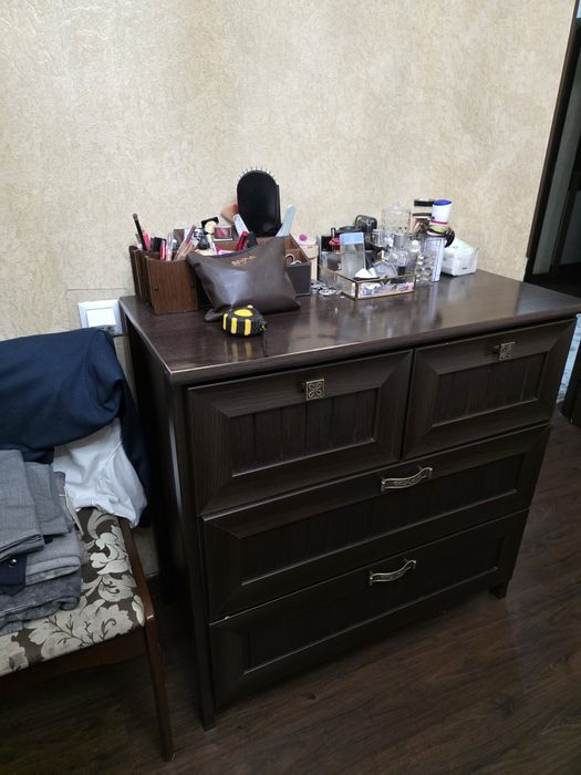 Продам шкаф с комодом