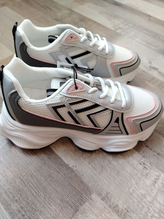 Дамски маратонки сникърси