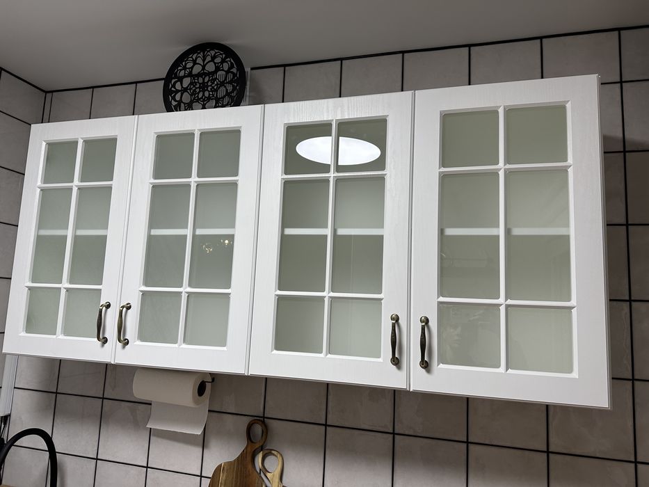 Продам подвесные шкафы куханные