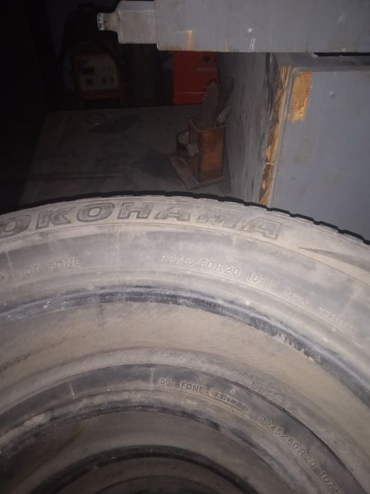 Продам дёшево комплект б/у резины
