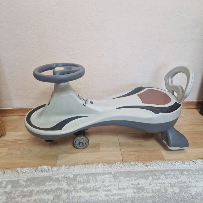 Продам Толокар детский