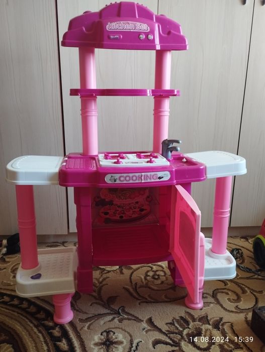 Продам детскую кухню