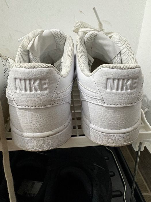 Продавам Бели Nike