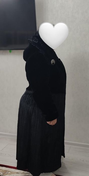 Шуба удлинённая красивая