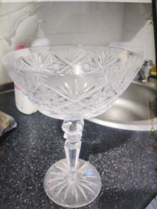 Вазы,, хрустальные, 2500