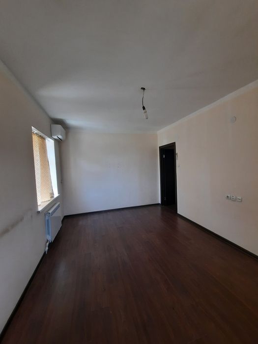 Сергили 7 канечка 3хона 3этаж 57600 минг янги уй