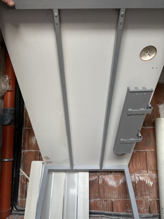 Ново офис бюро – стабилна конструкция и изчистена визия