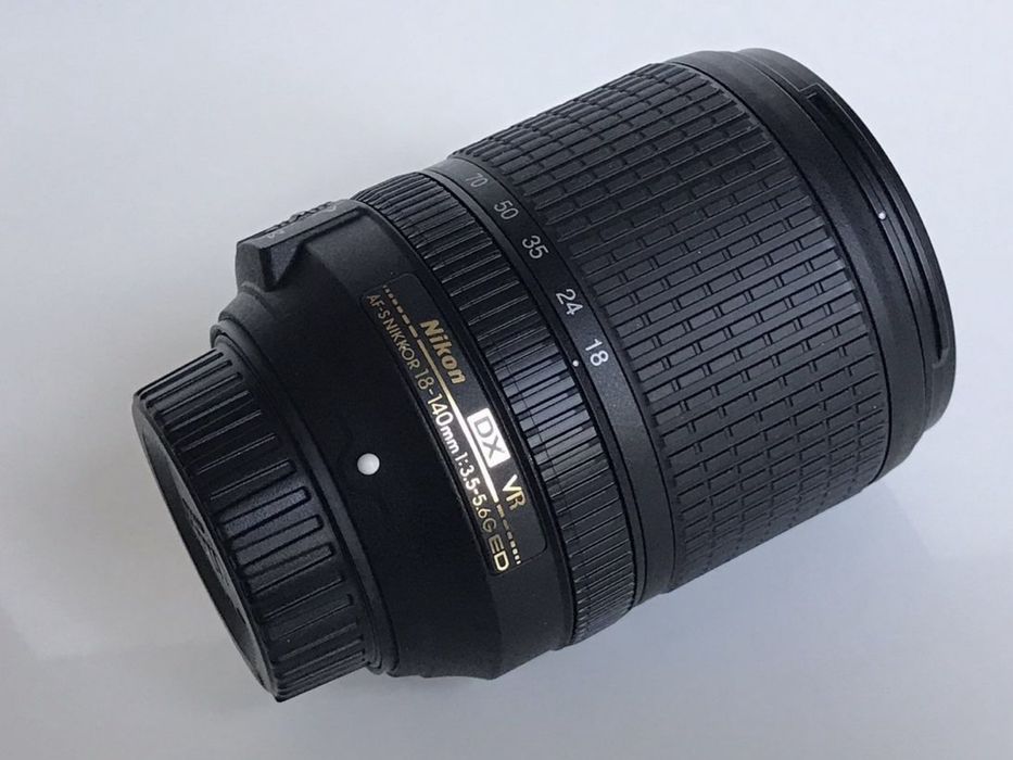 Nikon 18 140 обектив