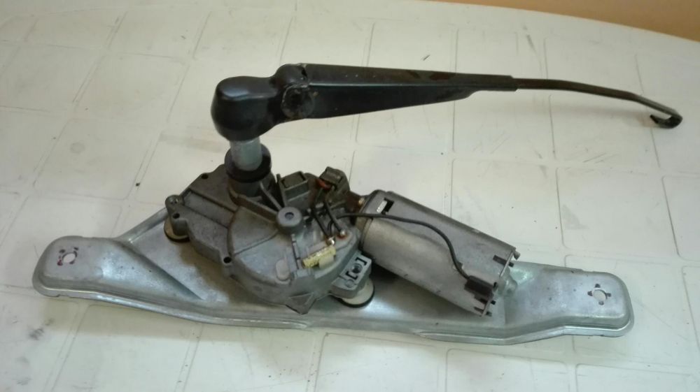 Продавам Форд Галакси на части 2.0. 116к.с.бензин 2000 год.