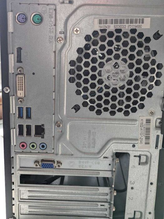 Настолен компютър Fujitsu i5 6600 / 8gb ram / SSD 240gb