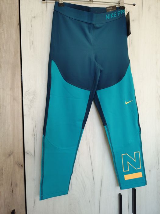 клин Reebok размер М, клин Nike