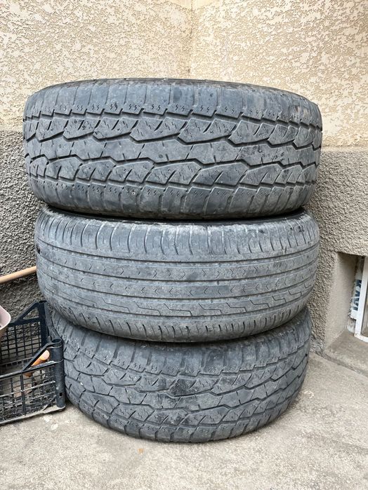 Продам Б/у покрышки, 3 шт, 265/65/17.