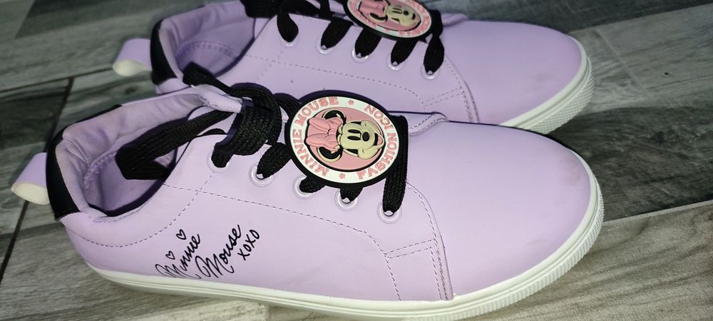 Adidași fete, numărul 37