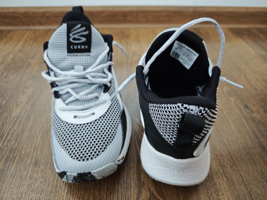 Adidași baschet Under Armour Curry 3Z 24