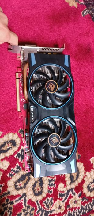 Продаю видеокарту