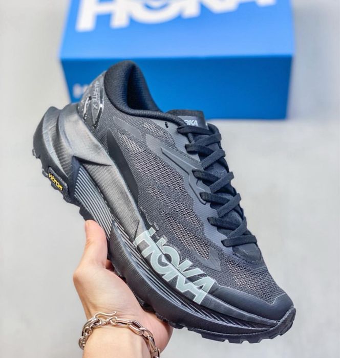 Нови мъжки маратонки Нови мъжки маратонки Hoka One One Mafate X black