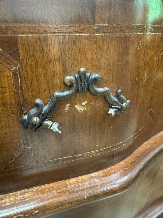 Старо писалище с интарзии