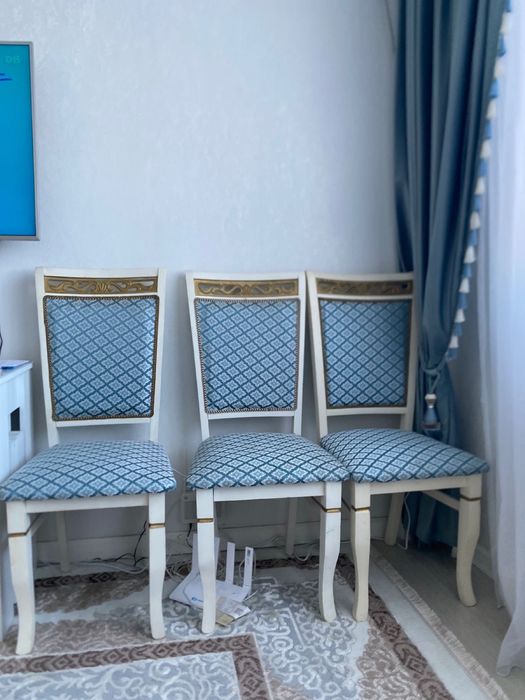 Продам стулья почти новые 10шт