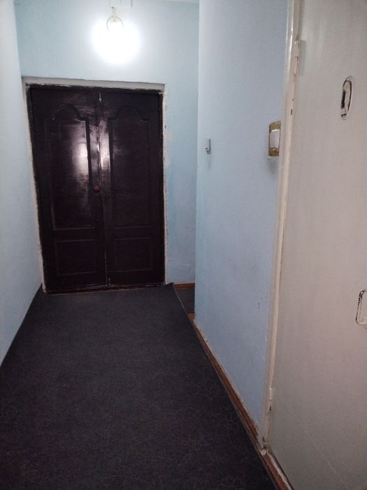 Kvartira bor  qizlarga