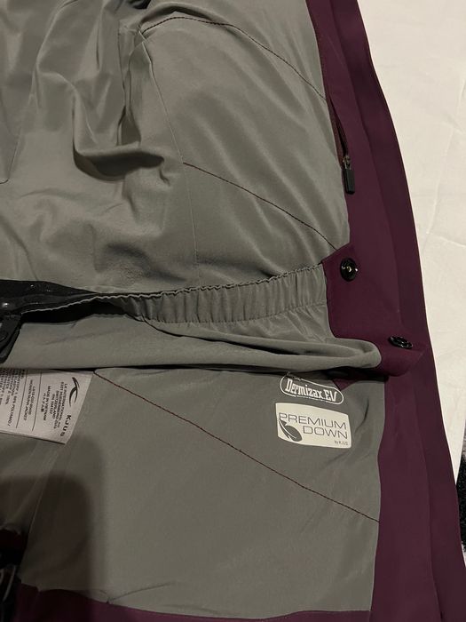 Оригинален дамски ски екип KJUS от гъши пух