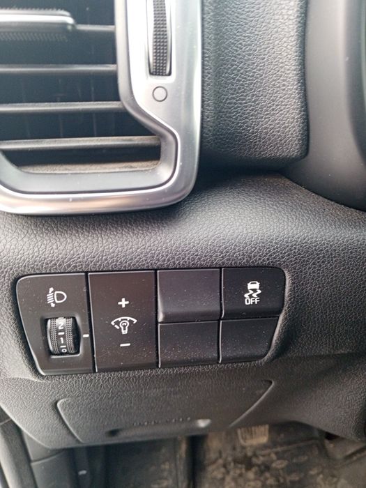 Киа Спортедж кроссовер, полный привод.