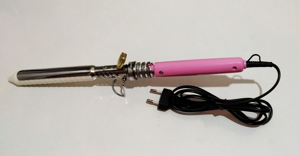 Для завивки волос. Плойка керамическая.