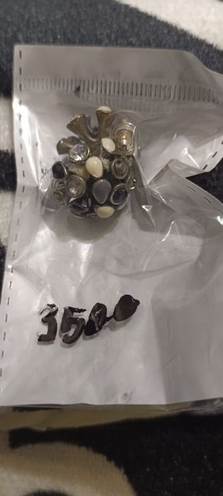 Продам новые сережки очень красивые