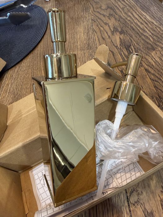 Dispenser de sapun inox gold