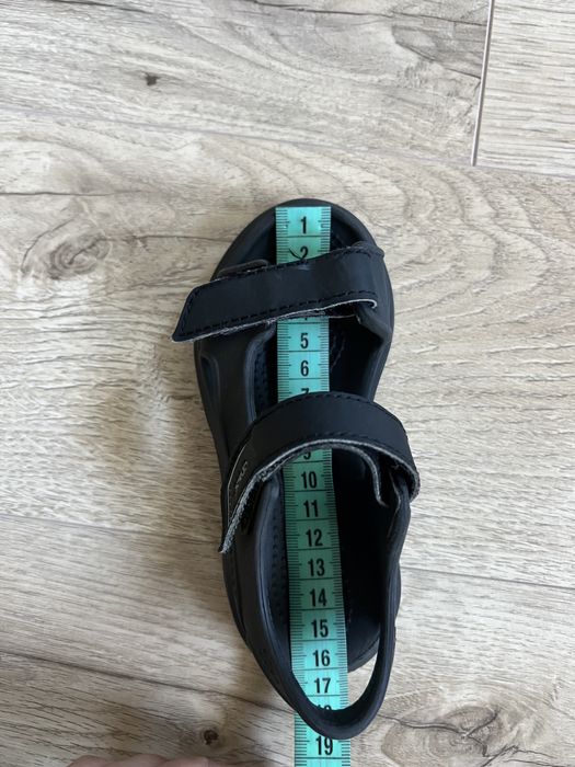 Sandale Crocs 11