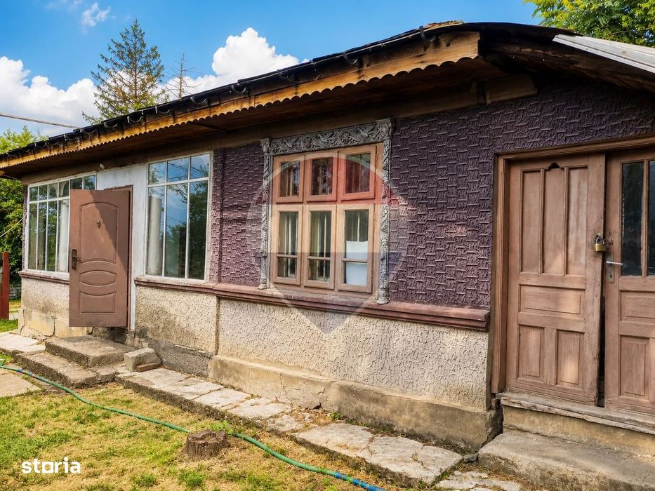 Casă traditionala cu teren 1200 mp Crucea de Piatra - Calugareni