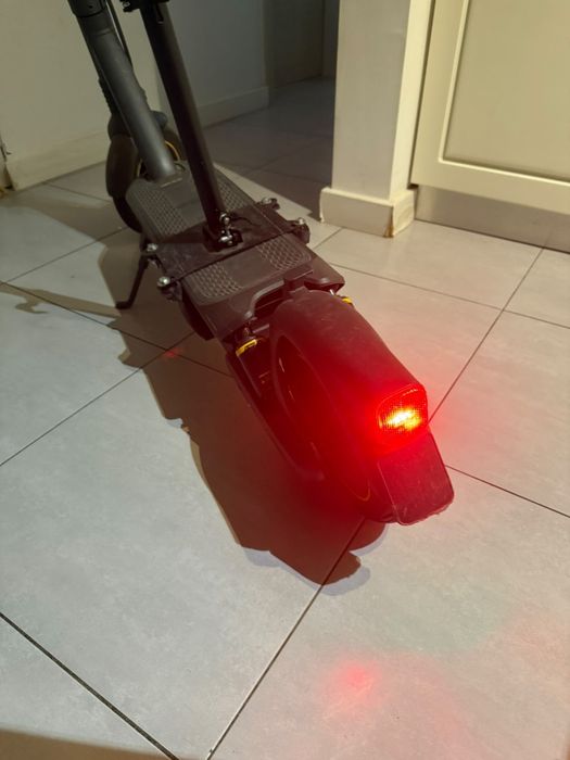 Trotineta electrica Segway Ninebot Max G2