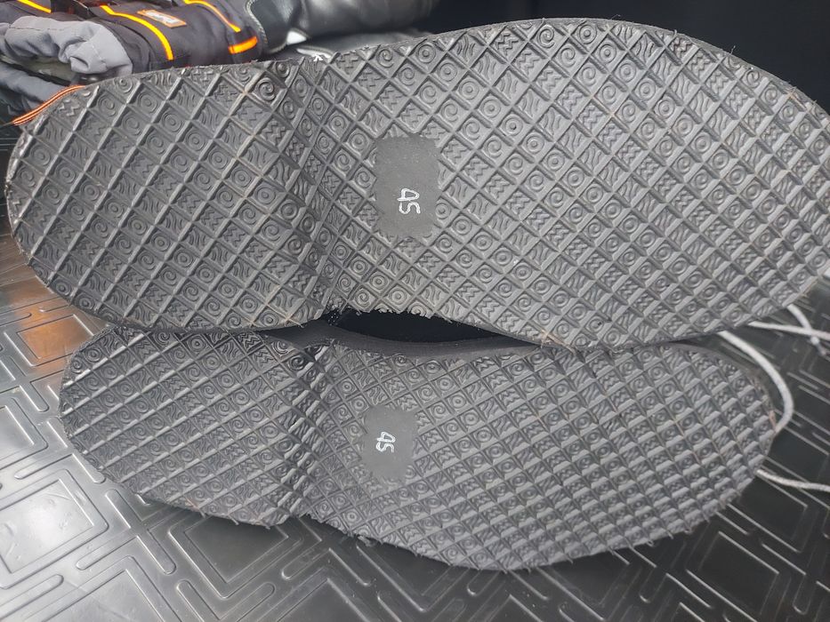 Зимние кожаные сапоги