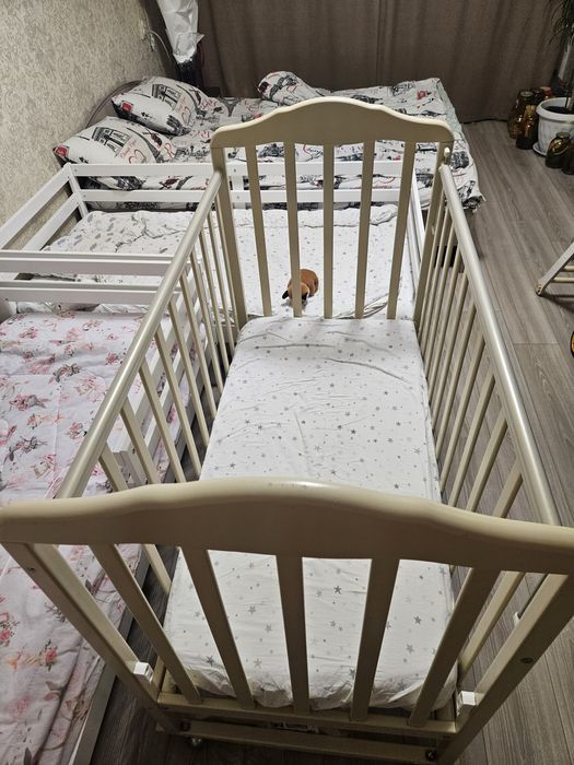 Продам детскую кроватку