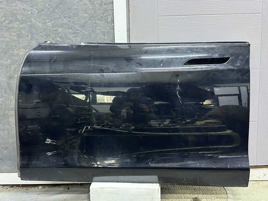 Предната лява врата на Tesla Model S
