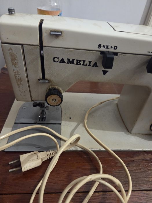 Vand masina de cusut retro