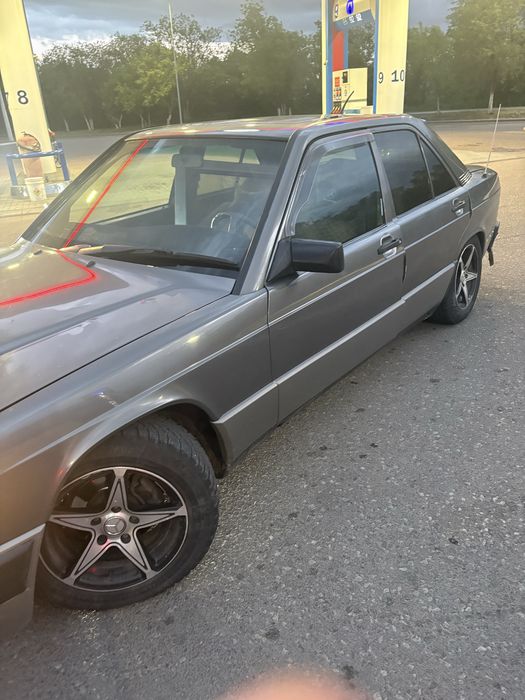Продам мерс 190 без матора