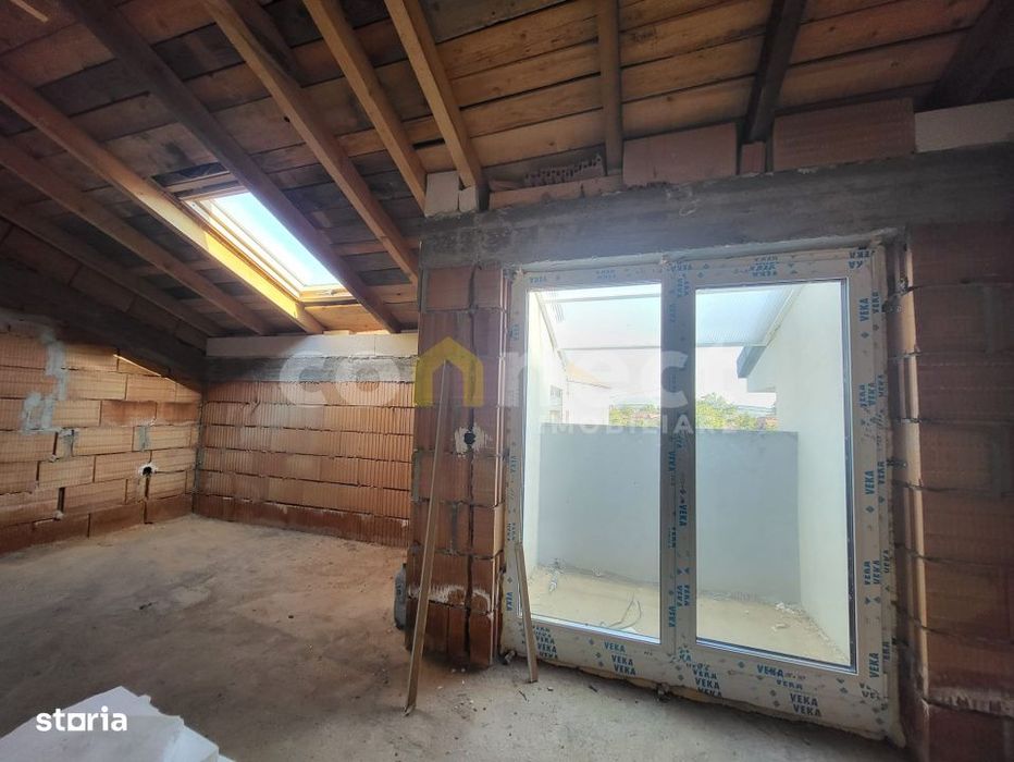 Apartament de 100mp, cu 70mp curte.