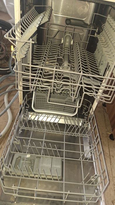 Посудомойка Электролюкс