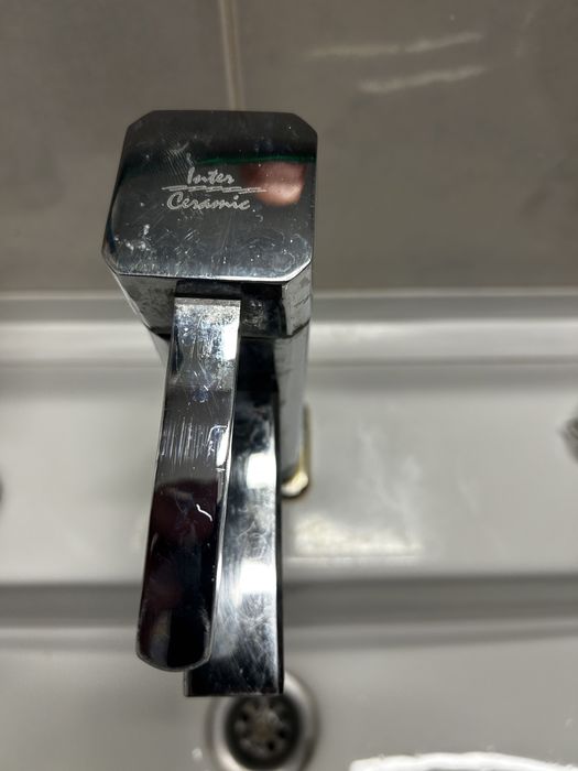 Смесител за мивка за баня в добро  състояние