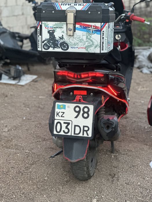 Продам мопед макси 150