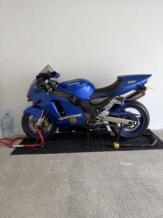 Kawasaki Ninja ZX-12R